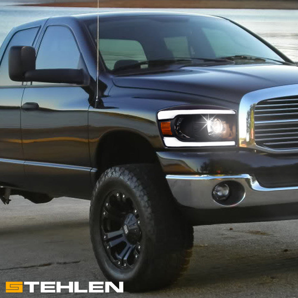06-08 Dodge Ram Black Projector Headlights w/ LED Light Bar - Amber